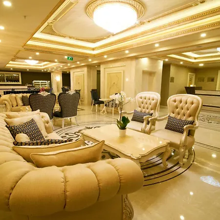 Otel Halifaks 4*