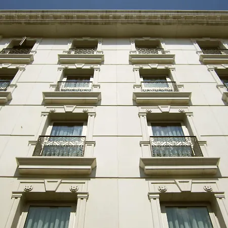 Hotel Halifaks 4*