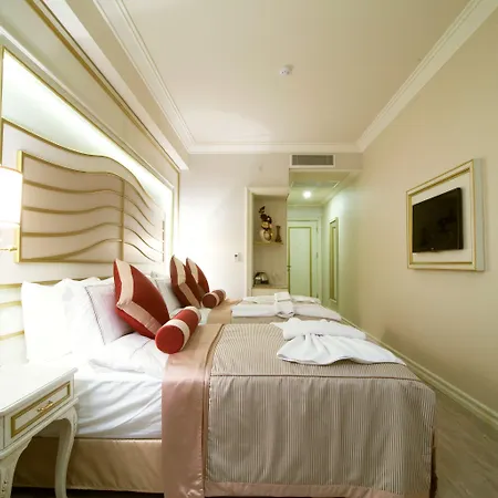 Halifaks Hotel 4*