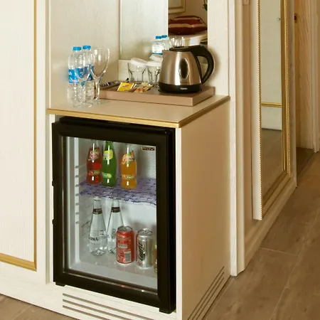 Hotel Halifaks 4*