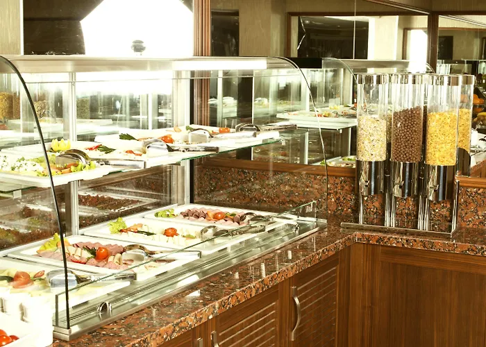 Halifaks Hotel 4*